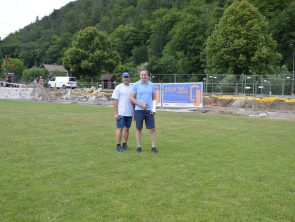 Sportplatz-Tribüne steht bis Herbst